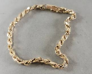 032 Lot 580 14k gold rope bracelet