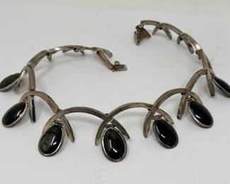 009 Lot 87 Vintage Taxco sterling silver Los Castillo choker necklace