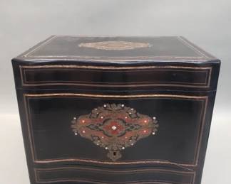 047 Lot 399 19thcentury French Napoleon III liquor cellar