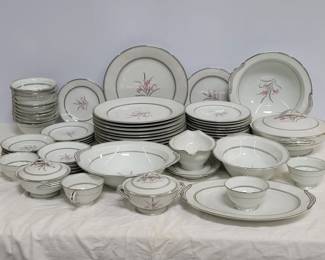 Lot 460 Noritake 63 pieces china