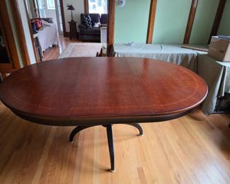 Beautiful inlaid oval table with leaf
