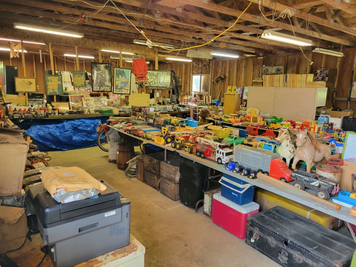 Full pole barn