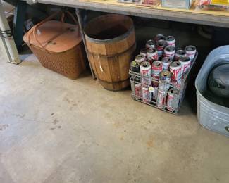Metal tub