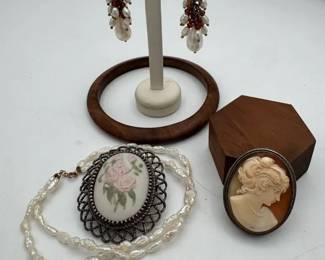 Vintage Brooches Pearl Bracelet More