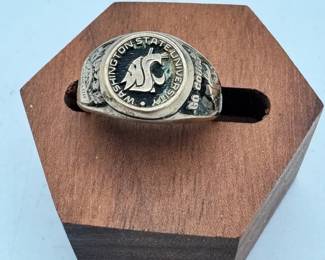 WSU Cougars Class Ring