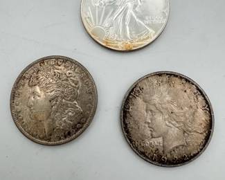 1988 1oz Round Buillon 1922 US Peace Silver Dollar 1921 Morgan Silver Dollar