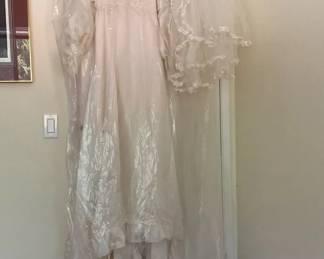 Vintage Wedding Dress with Long Veil