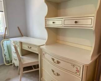 Bassett Furniture Chest Of Drawers Hutch With Matching Desk Bonus Mirror
