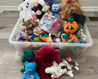 Huge Mystery Lot Of ty Beanie BabiesAnimals Of All Sorts