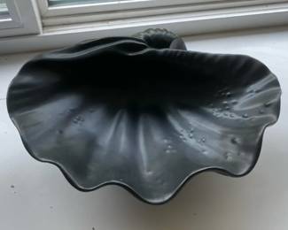 Laslo for Mikasa Black ClamshellShaped Ceramic Bowl
