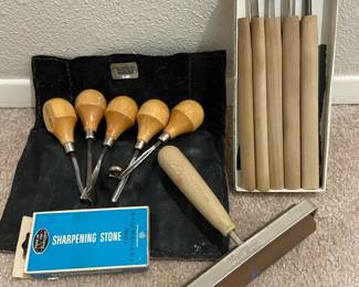 Millers Falls Chisel Wood Carving Set With Roller Sharpening Block