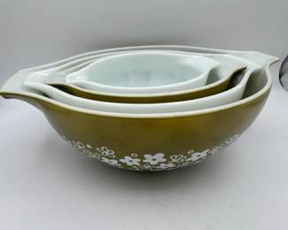 Vintage Pyrex Nesting Bowls