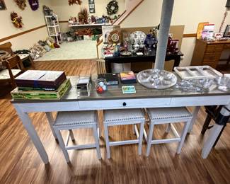 skinny dining table with barstools
