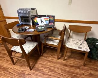 mid century modern table and chairs