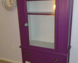Vintage Painted Federal Style Hutch/Cabinet