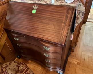 Vintage Mahogany Serpentine Secretary Desk stant front