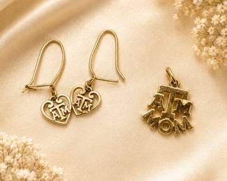 Retired James Avery 14K Gold
