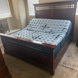 Stearns & Foster Estate Collection Adjustable King Bed | Electric Adjustable Mattress & Wood Bed Frame with Remotes