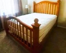 Traditional Solid Wood Queen Bed Frame with Headboard & Footboard
