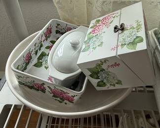 Delton Products Rose Pattern Baking Dish and Wooden Box Set
