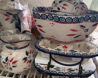 Temp-tations Old World Serving Set