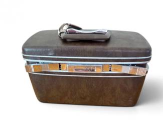 125 VintageSamsoniteHardSidedTrainCaseBrownVinylMetal