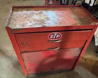 Metal storage cabinet
