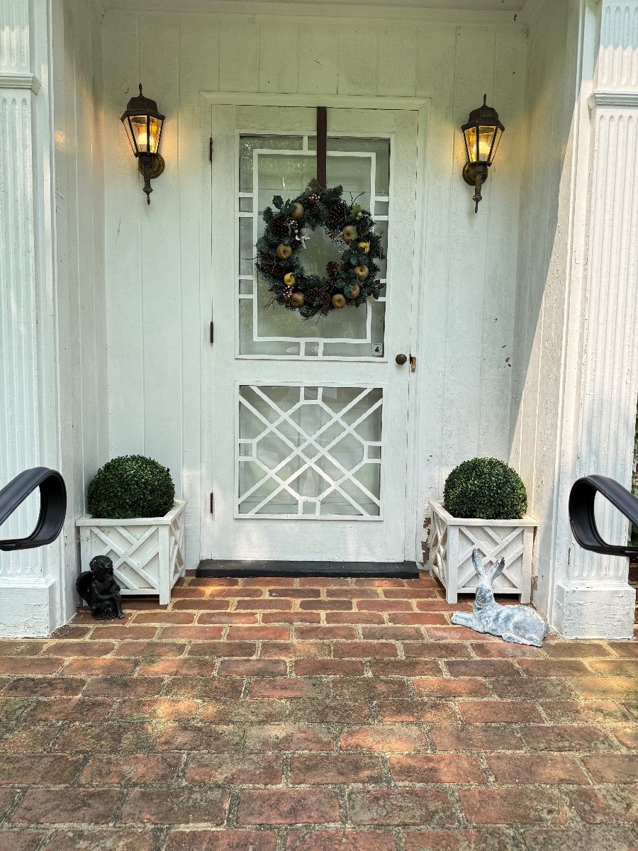 Lovely Home & Gardens