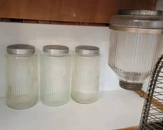 Sugar dispenser
