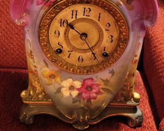 Gorgeous victorian mantel clock