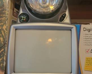 Cool TV, radio combo