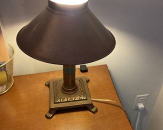 Table lamp