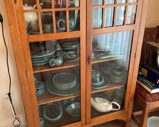 Display  cabinet 
