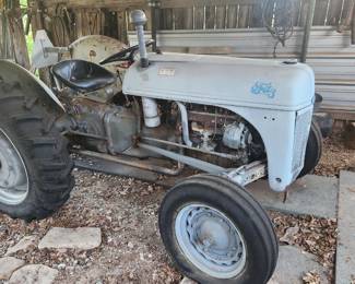 Antique 1946 ford n2 tractor with shredder as is where is 