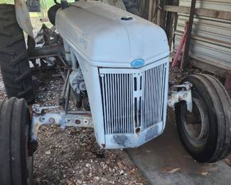 Ford n2 tractor 