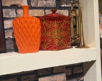 Mid-Century Modern Orange Textured Vase, possibly Bitossi or similar Italian pottery