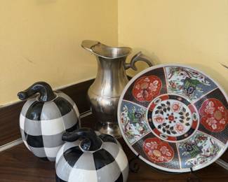 Imari Style Decorative Plate