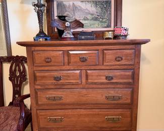 Thomasville "Country French" Oak Chest of Drawers