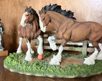 Anheuser-Busch Clydesdales Figurine "An Apple for King"