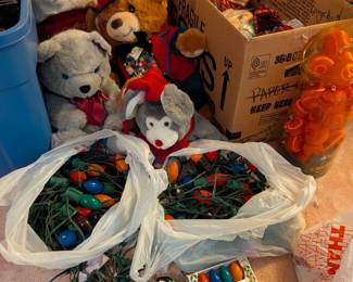 Christmas Decor: Lights, Bears & Bows