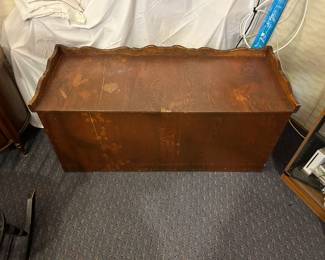 Toy chest