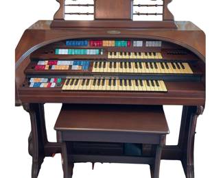 Wurlitzer Organ With Pedals