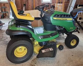 002 John Deere D130 Tractor