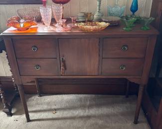Buffet, Depression glass, Carnival glass
