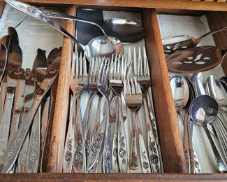 Vintage rose pattern Oneida set.