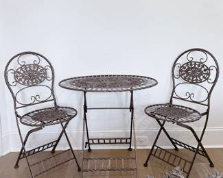 Alpine Corporation 3-Piece Indoor/Outdoor Oval Bistro Set 