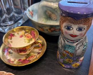 Teacups & Saucers 