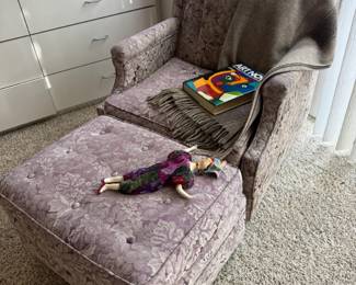 Accent Chairs 