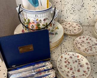 Plate Sets, Silverware Set