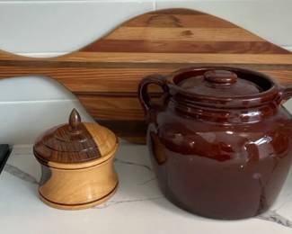 Vintage Brown Glaze Bean Pot Crock With Wood Cutting Board And Candy Dish